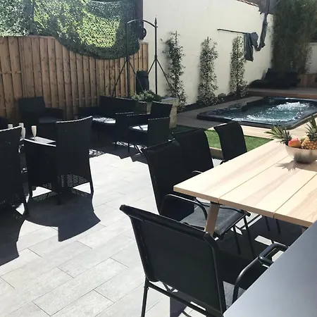 Havre De Paix Avec A Deux Pas De La Villa *