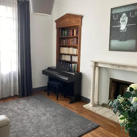 Havre De Paix Avec A Deux Pas De La *